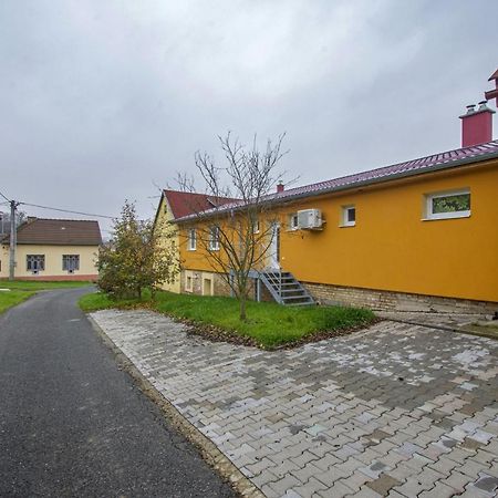 Velky Apartman Zlamanka Kroměříž Buitenkant foto