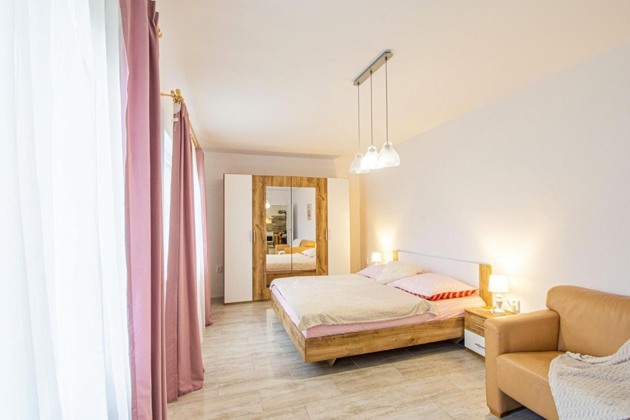 Velky Apartman Zlamanka Kroměříž Buitenkant foto