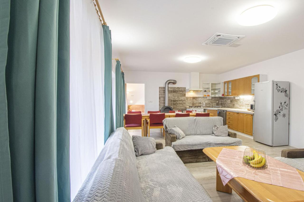 Velky Apartman Zlamanka Kroměříž Buitenkant foto